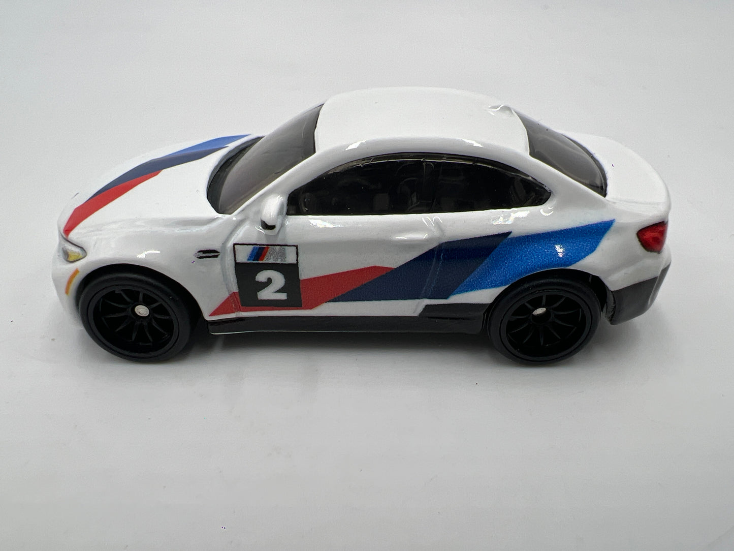 Hot Wheels Diorama Premium 2016 BMW M2 White Loose