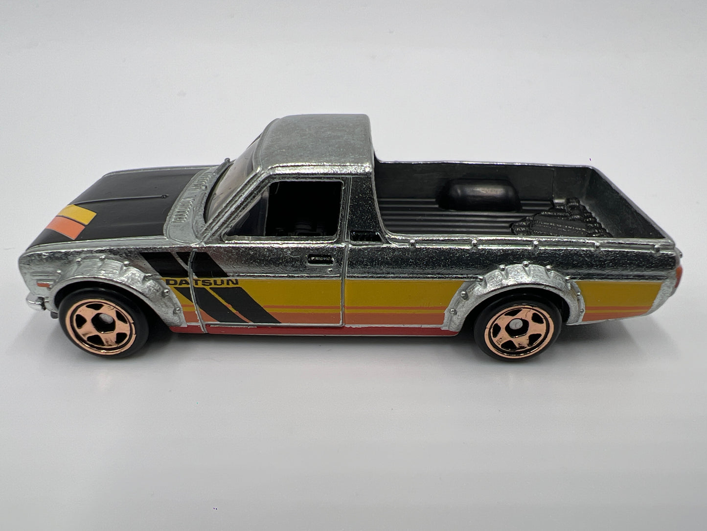 Hot Wheels 1/64 Walmart Exclusive Zamac Truck Set 1975 Datsun Sunny Truck B120 Loose