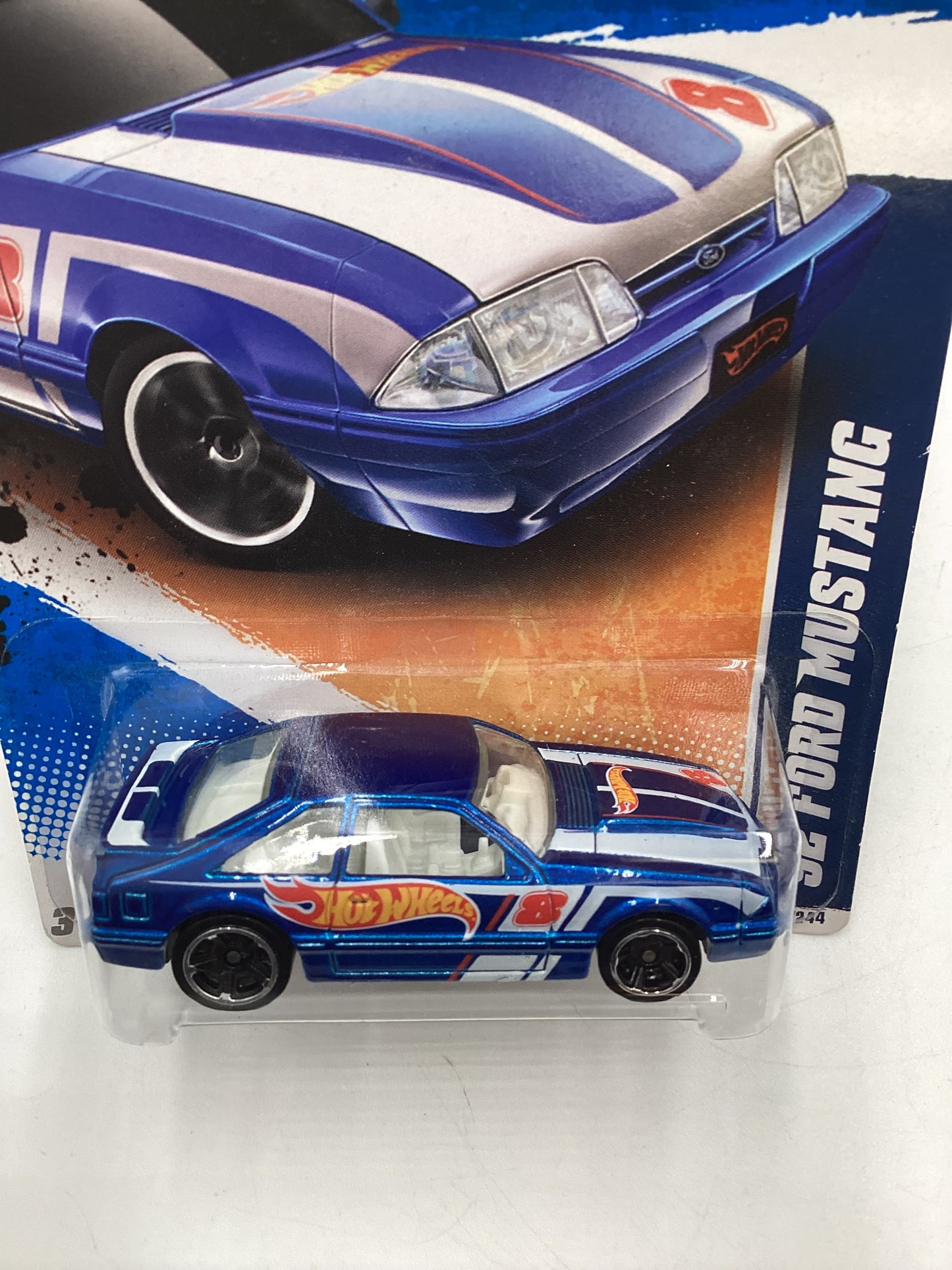 2011 Hot Wheels HW Racing #159 92 Ford Mustang Blue Green Lantern Card 19C