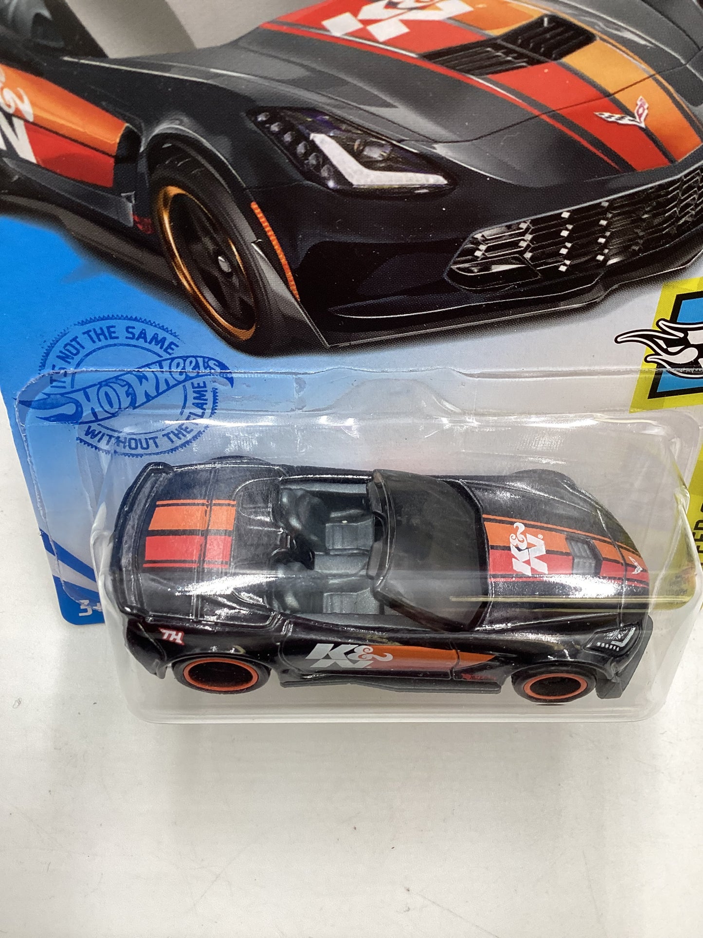 2021 Hot wheels Super treasure hunt #114 Corvette C7 Z06 convertible Black W/ Protector