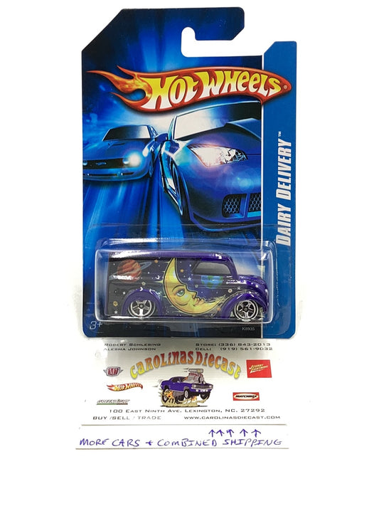 2007 Hot Wheels Online Exclusive Luna Lu Dairy Delivery VHTF with protector