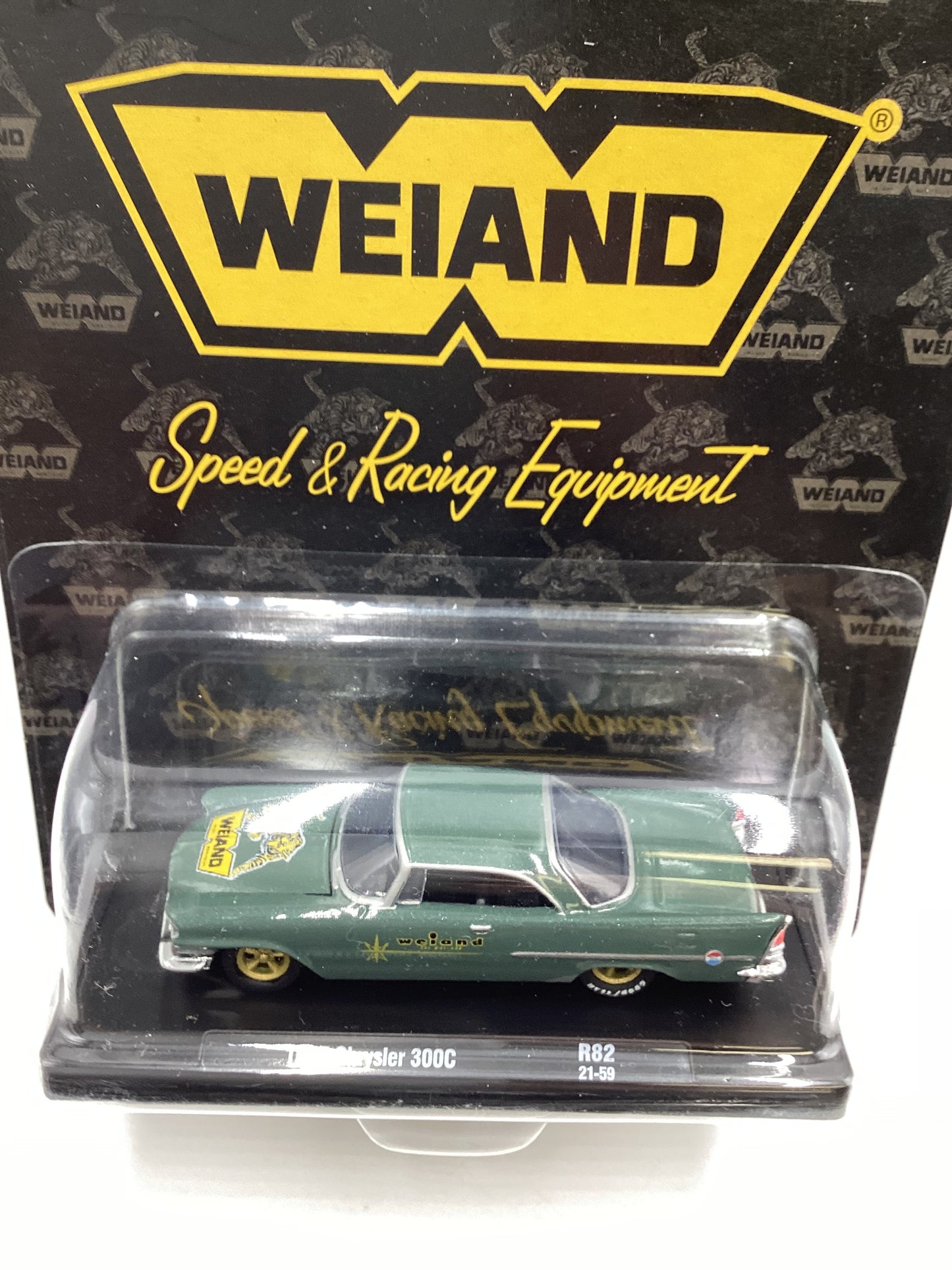 M2 Machines Auto Driver Weiand 1957 Chrysler 300C Olive Green R82 191i