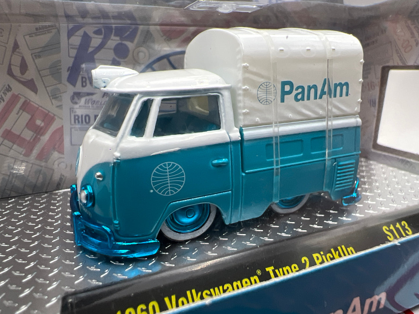 M2 Machines Auto-Club PanAm 1960 Volkswagen Type 2 PickUp Blue/White S113