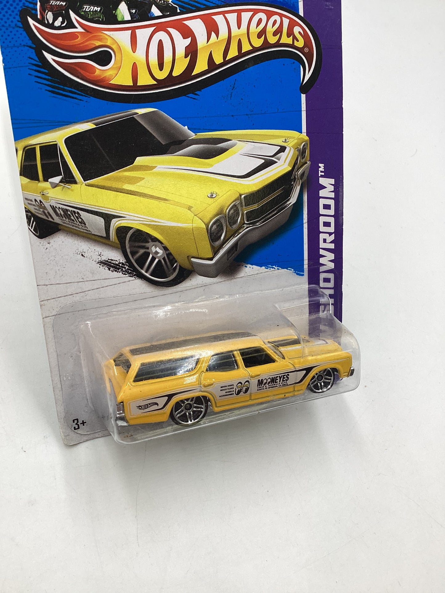 2013 Hot wheels HW Showroom #248 70 Chevelle SS Wagon Mooneyes Yellow 18E