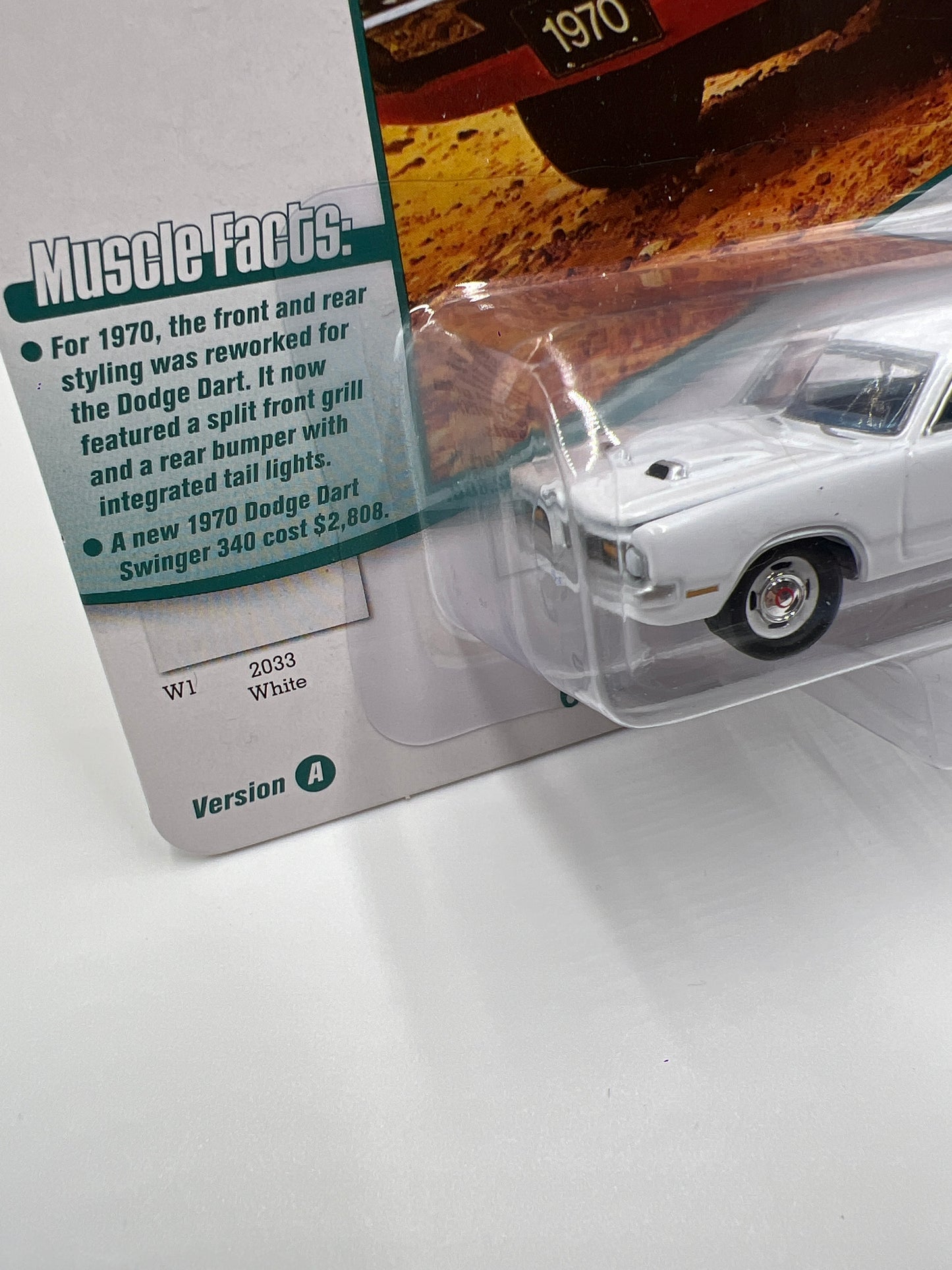 Johnny Lightning Muscle Cars U.S.A Release 3 Version A 1970 Dodge Dart Swinger 340 White 228H