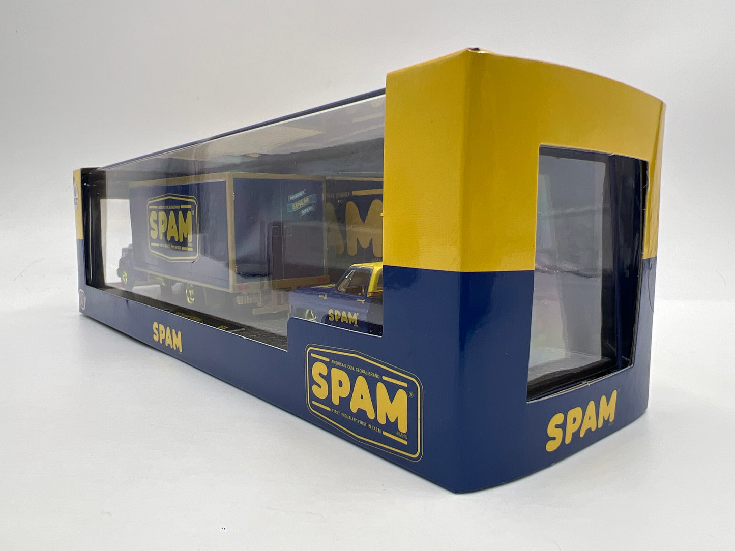 M2 Machines Auto Haulers CHASE Spam 1968 Chevrolet C60 Truck & 1979 Chevrolet Silverado Stepside R55