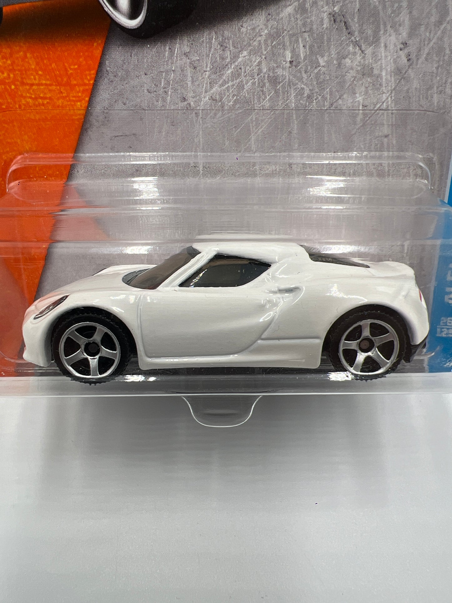 Matchbox Adventure City #26 Alpha Romeo 4C White SR