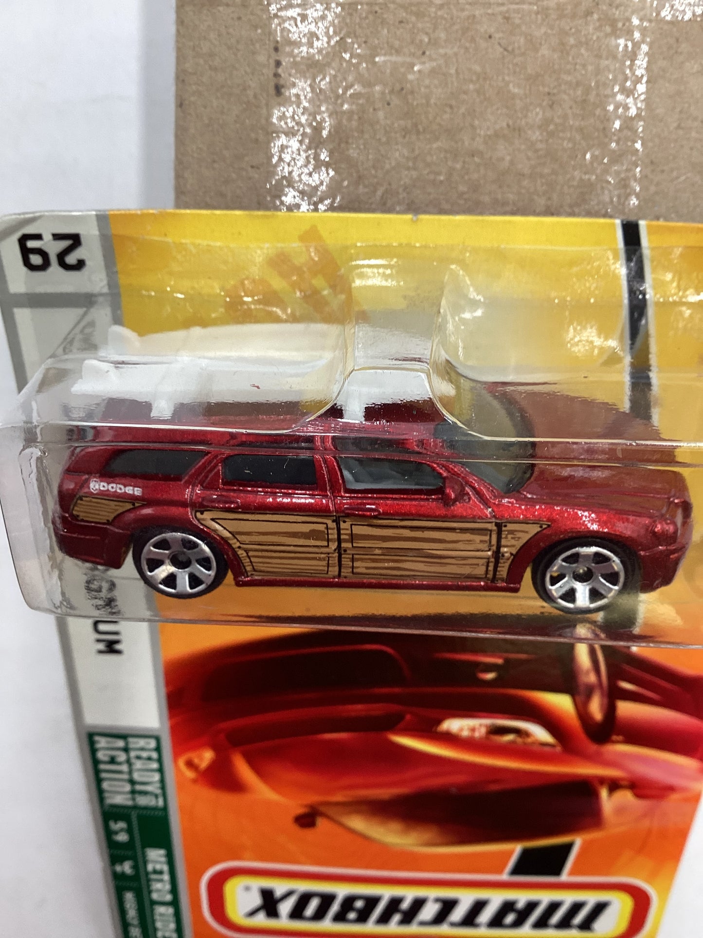 Matchbox Metro Rides #29 Dodge Magnum Red (Upside Down) 208B