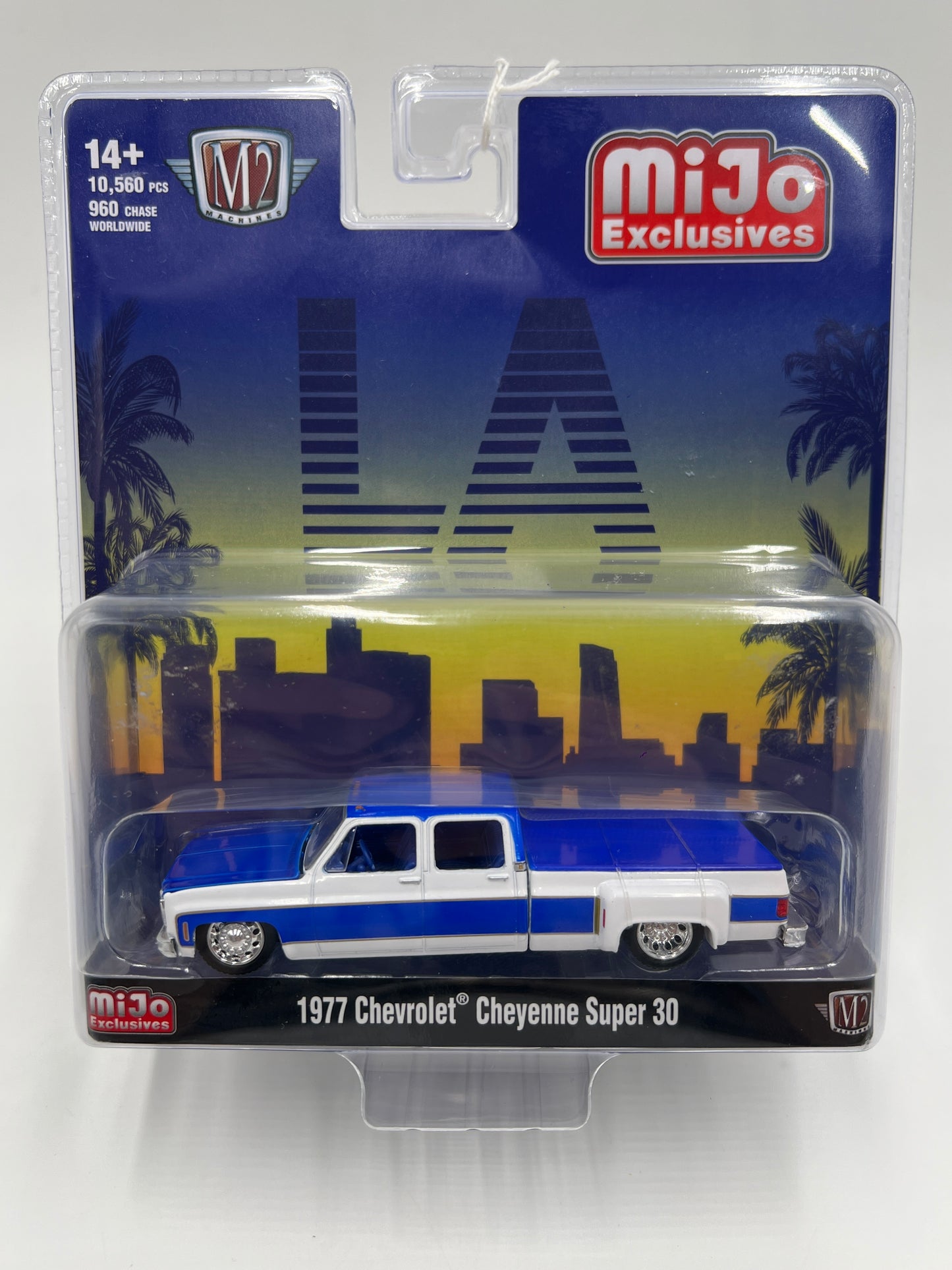 2025 M2 Machines Mijo Exclusives LA 1977 Chevrolet Cheyenne Super 30 White/Blue 199F