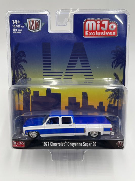 2025 M2 Machines Mijo Exclusives LA 1977 Chevrolet Cheyenne Super 30 White/Blue 199F