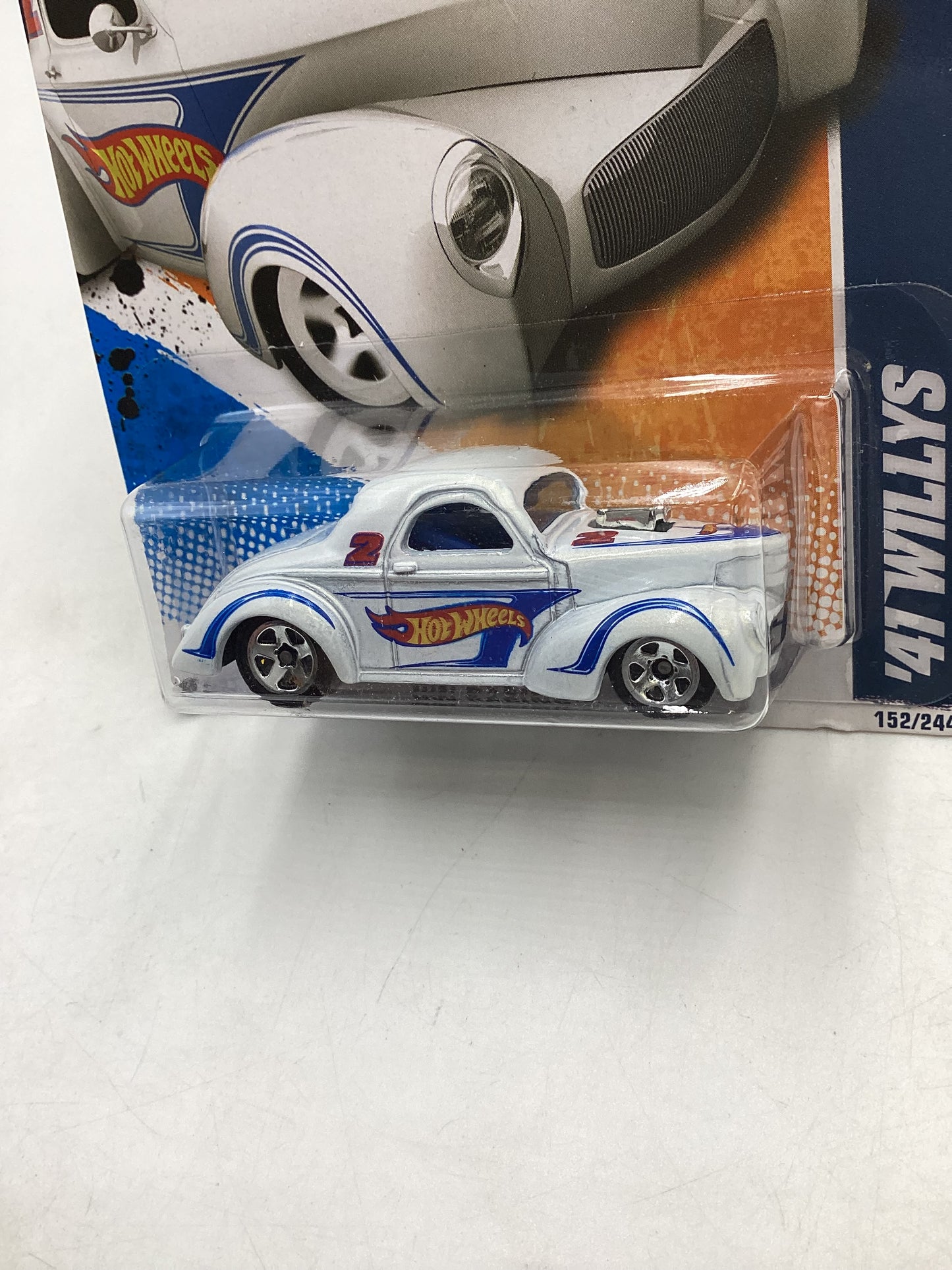 2011 Hot Wheels #152 41 Willys White 25A