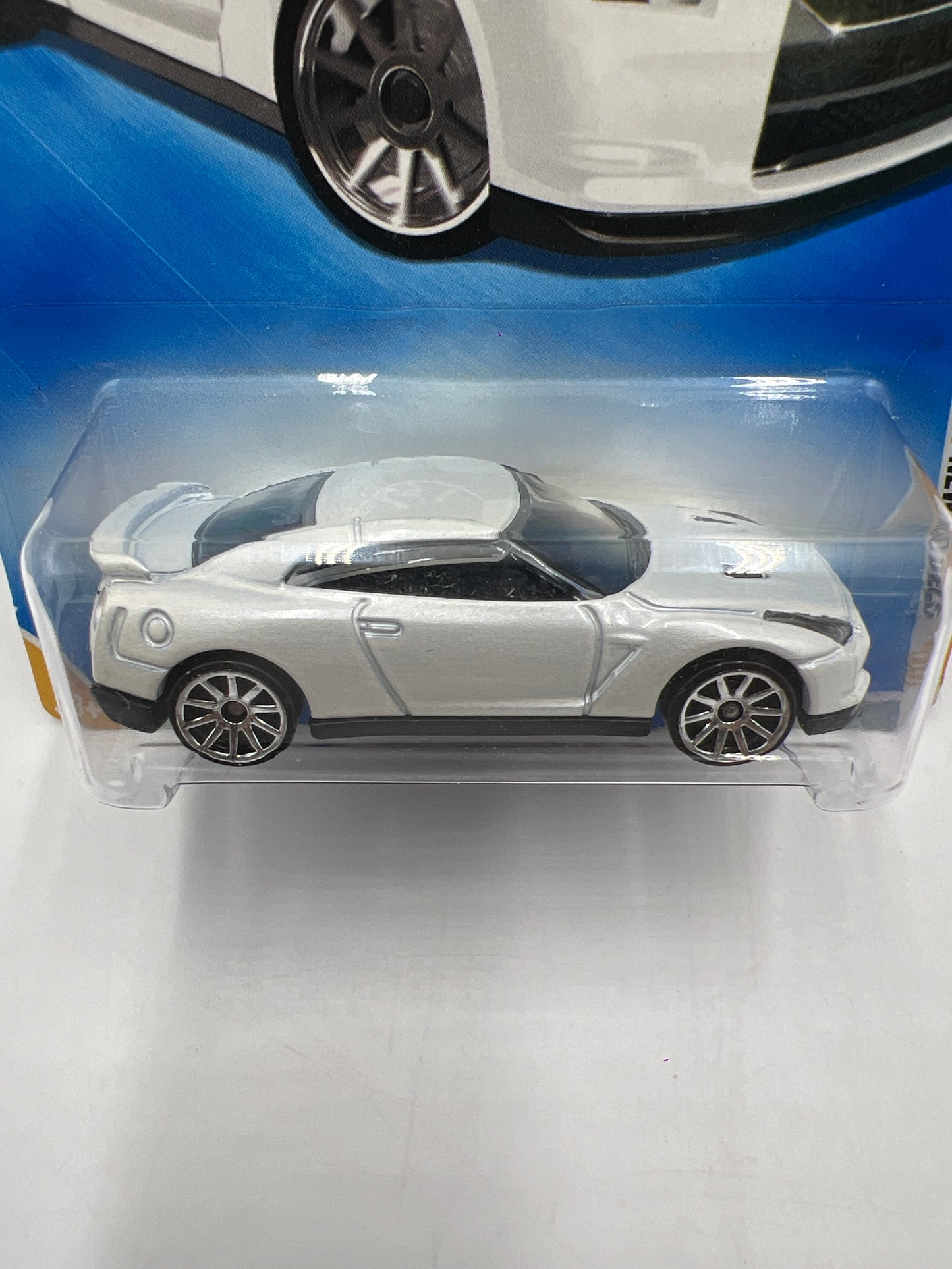 2009 Hot Wheels New Models #001 2009 Nissan GT-R White 79B