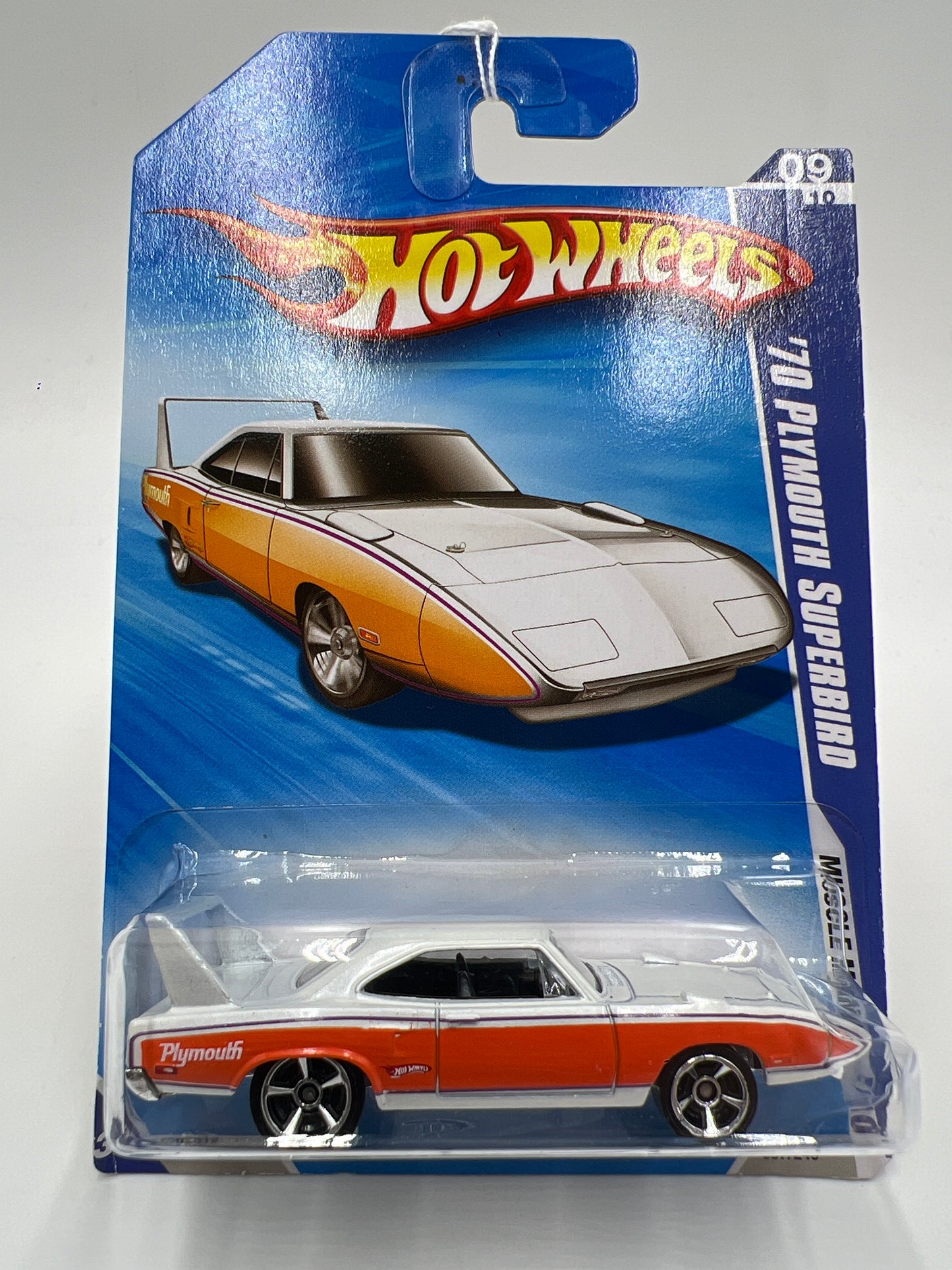 2010 Hot Wheels Kmart Exclusive #87 70 Plymouth Superbird Orange/White Cracked Blister 239C