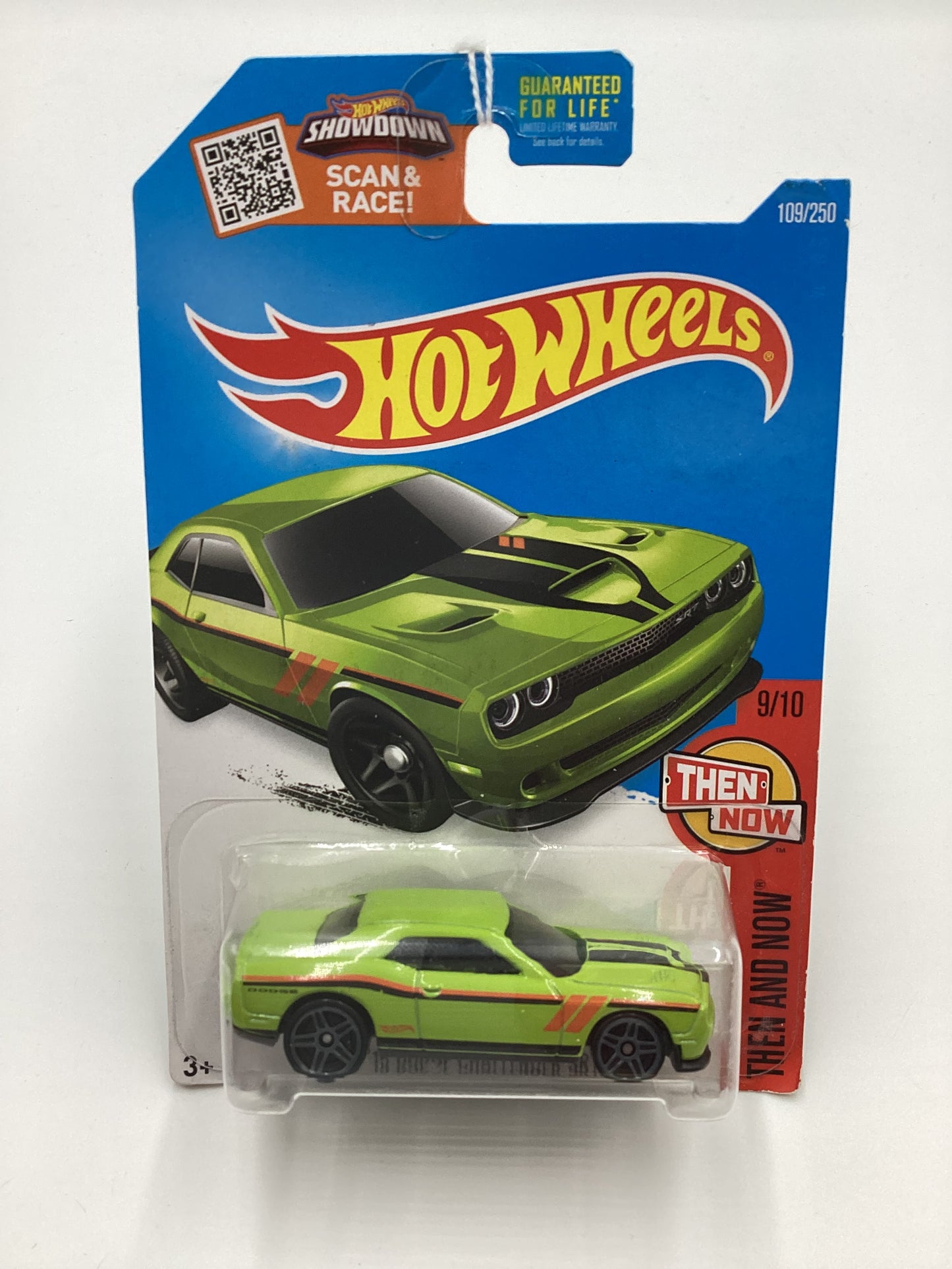 2016 Hot Wheels #109 15 Dodge Challenger SRT Green Kmart Exclusive 234E