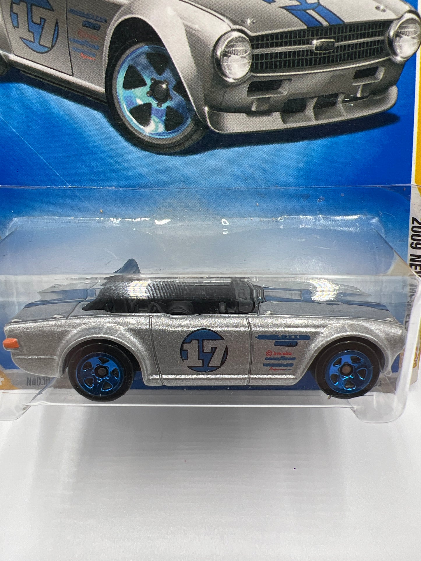 2009 Hot Wheels New Models #33 Triumph TR6 Silver 67B