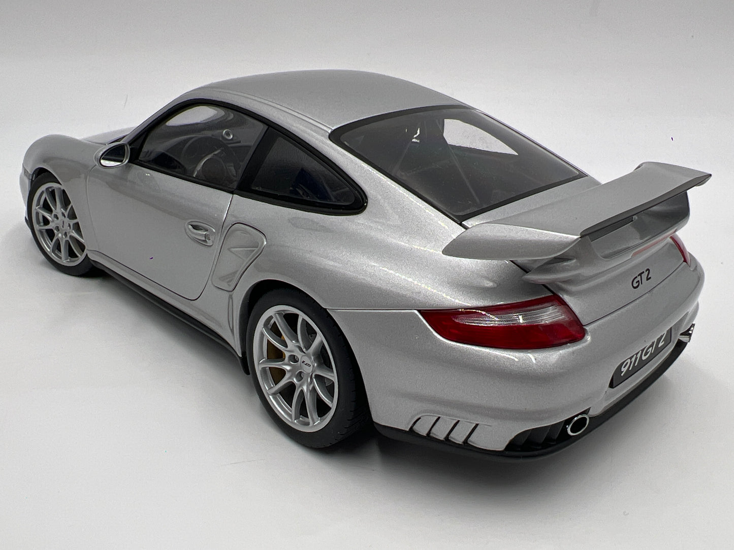 Rare AutoArt 1:18 Scale Porsche 911 997 GT2 Silver Loose VHTF Exceptional Detail