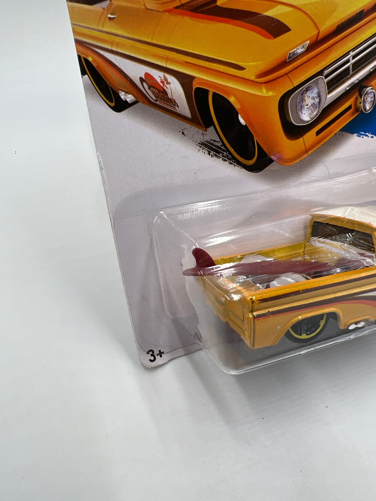 2015 Hot Wheels City #72 Custom 62 Chevy Yellow Win Card