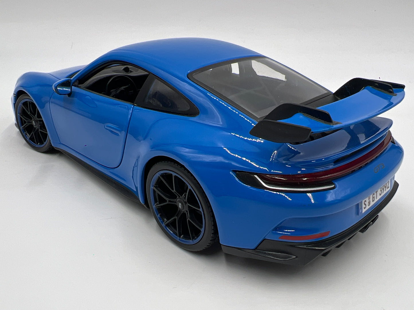Maisto Special Edition 1:18 Scale Loose Porsche 911 GT3 Blue