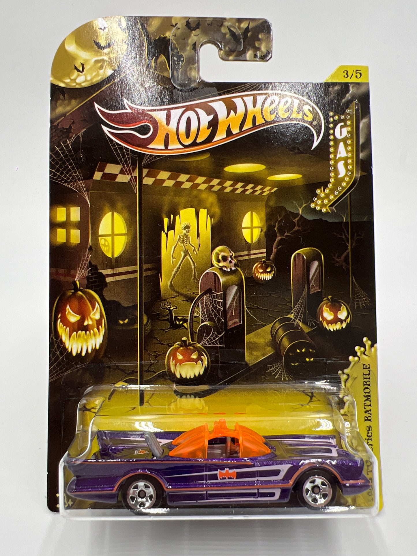 2012 Hot Wheels Kroger Exclusive Happy Halloween Set #3 1966 TV Series Batmobile Purple W/Protector