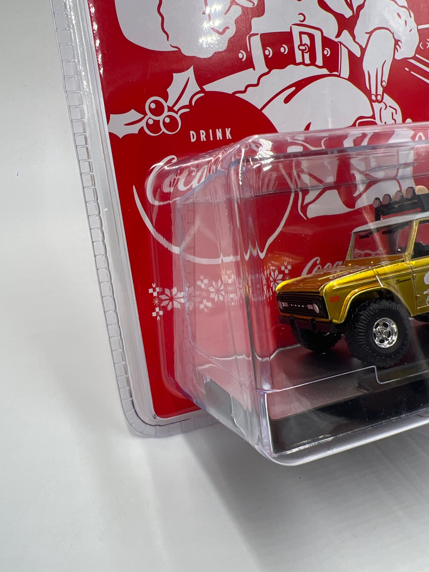 2025 M2 Machines Coca Cola Holidays 1966 Ford Bronco Gold SK10 195B
