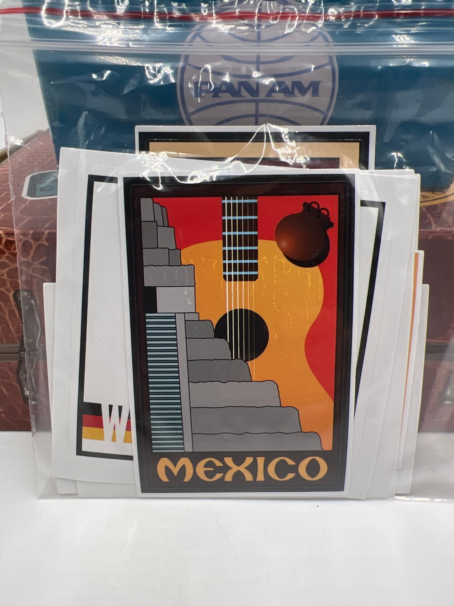 M2 Machines Auto-Club PanAm 1960 Volkswagen Type 2 PickUp Blue/White S113