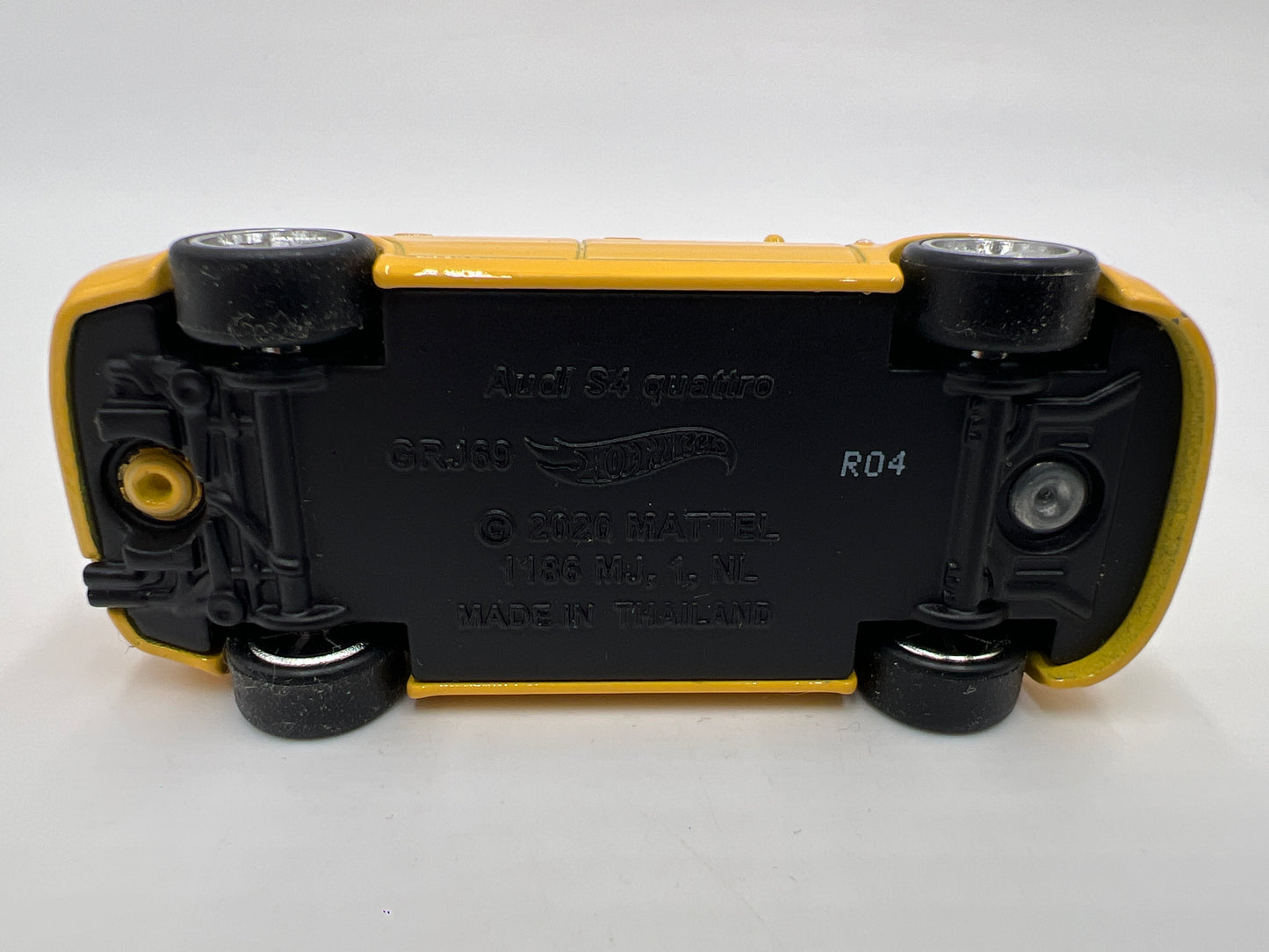 Hot Wheels Premium Deutschland Design Audi S4 Quattro Yellow Loose