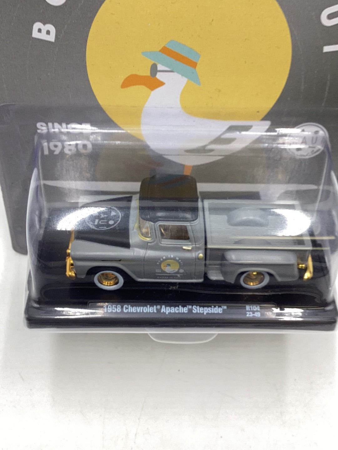 M2 Maui and Sons Chase 1/750 1958 Chevrolet Apache Stepside R104