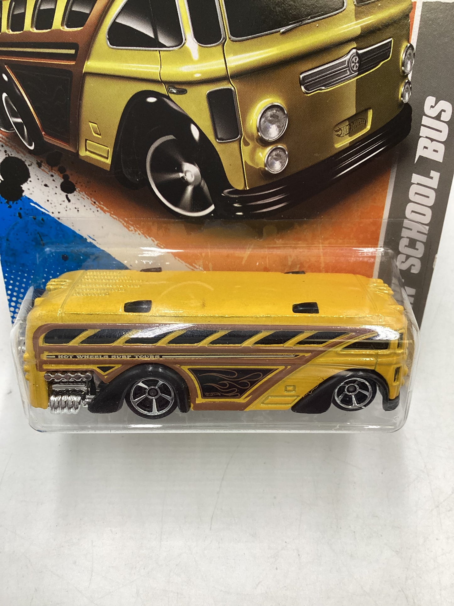 2011 Hot wheels #232 Surfin School Bus Yellow 39i