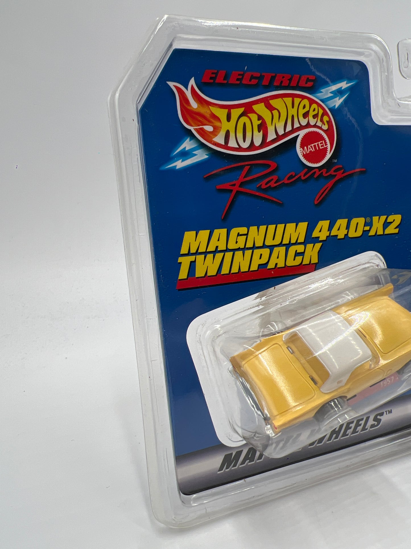 Hot Wheels Electric Racing Magnum 440-X2 Twinpack Slot Car Set 1957 T-Bird & 1957 Chevy
