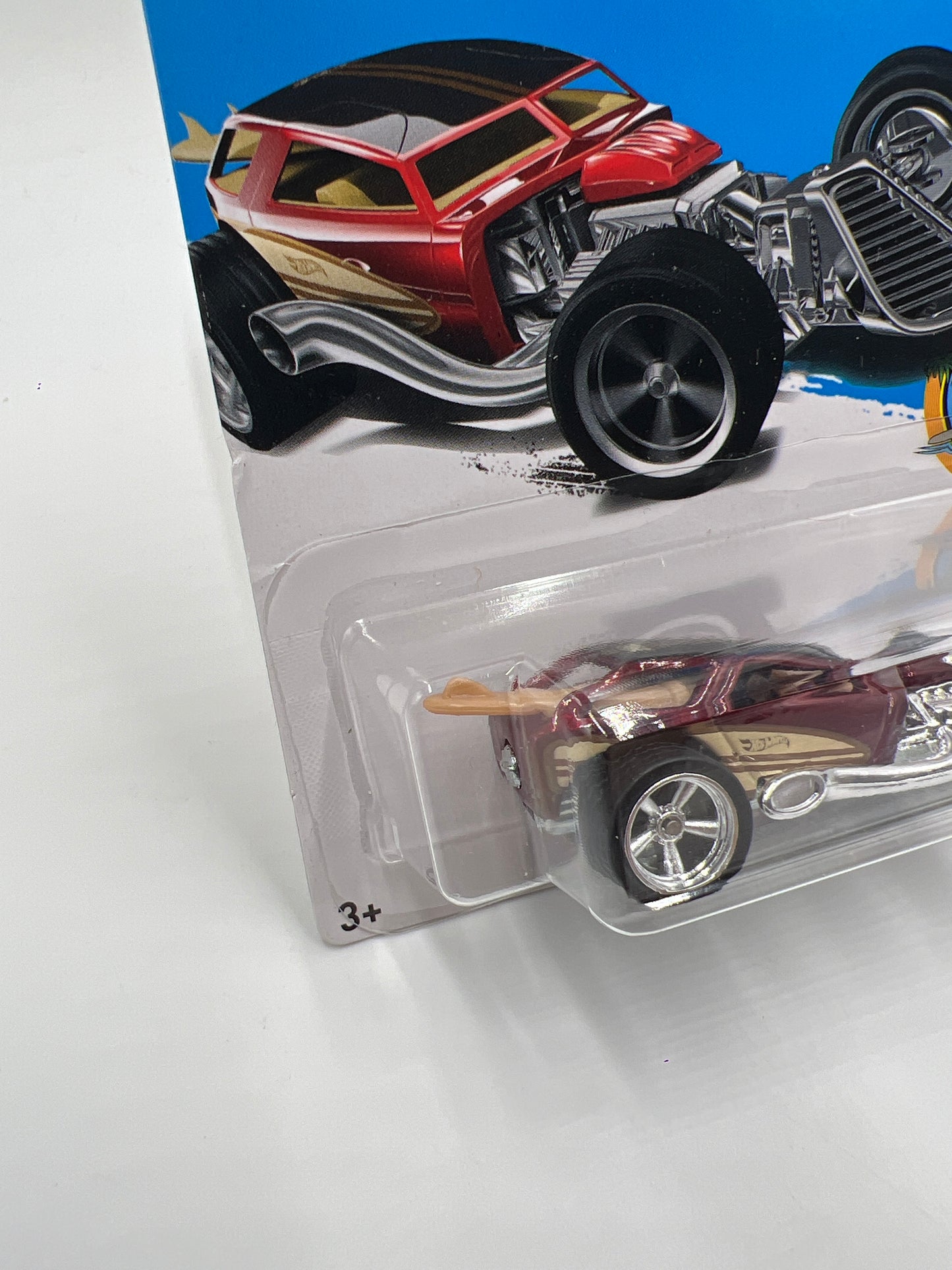 2017 Hot Wheels Super Treasure Hunt Surf Crate Red W/Protector