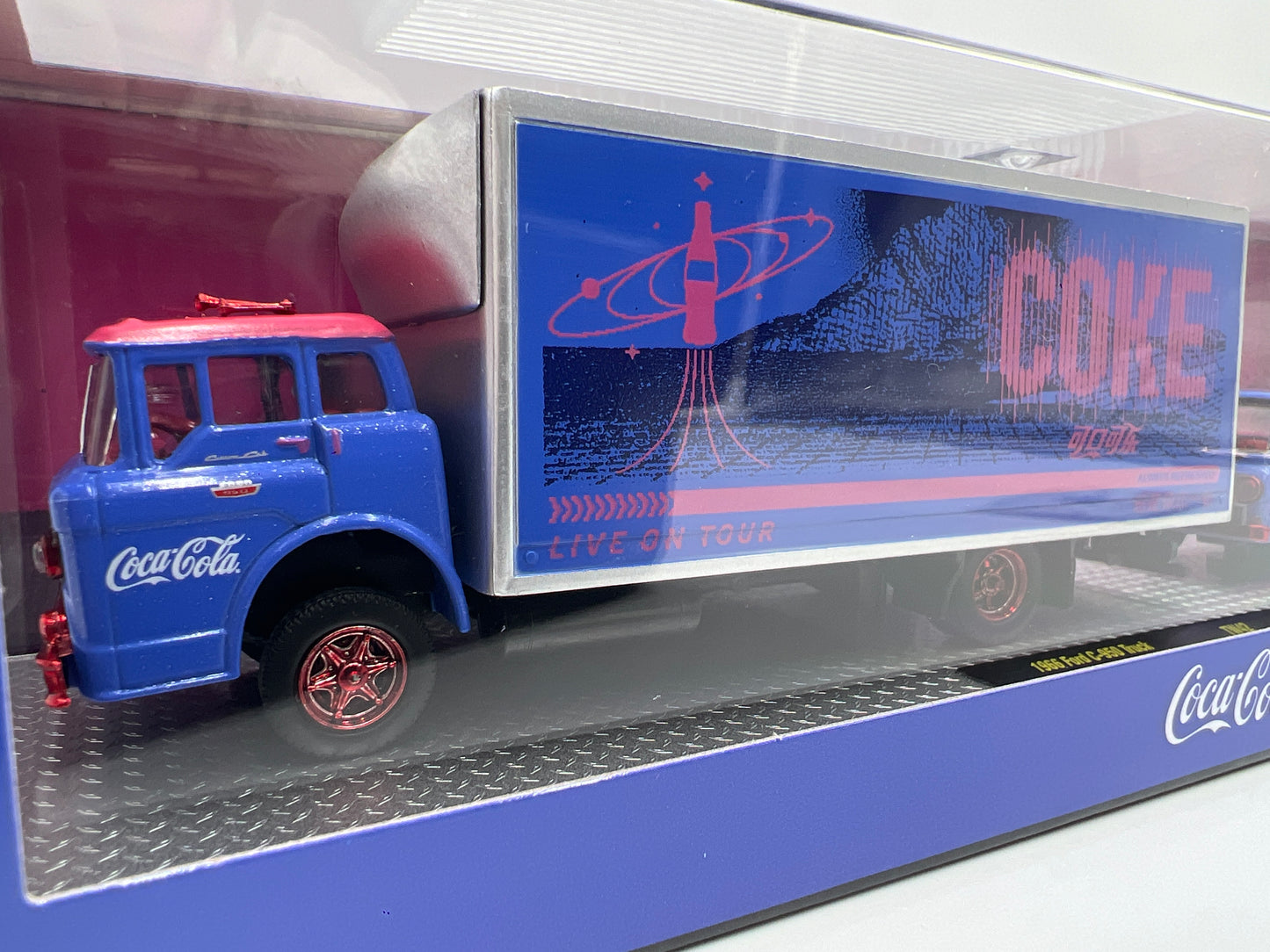 M2 Machines Auto Haulers TW42 CHASE Coca Cola 1966 Ford C-950 & 1964 Ford Econoline Truck