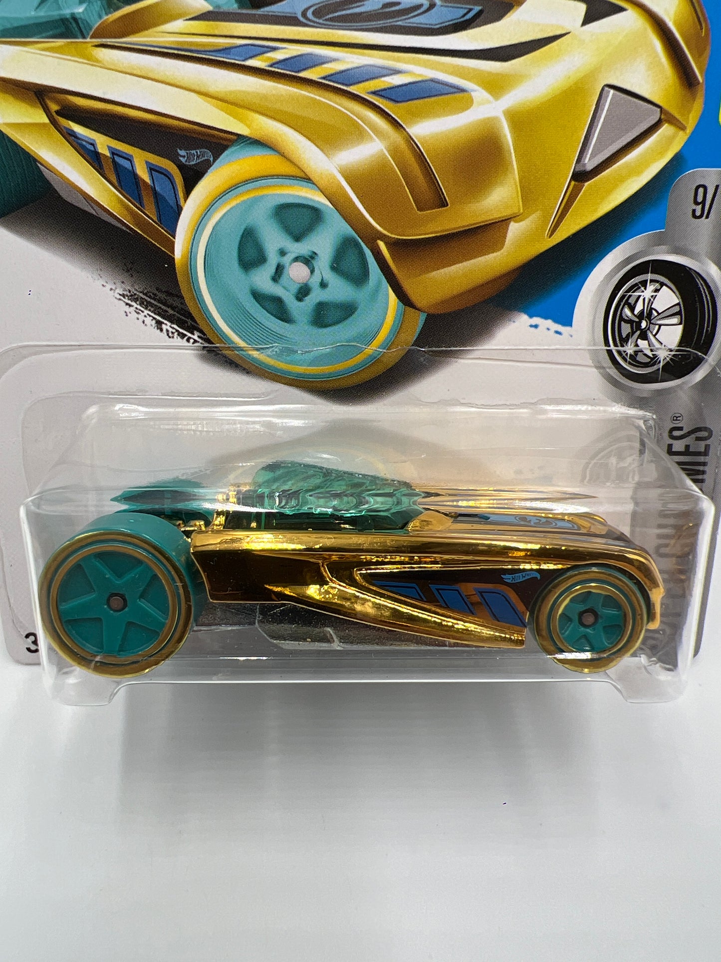 2017 Hot Wheels Treasure Hunt Pharodox Gold 282F