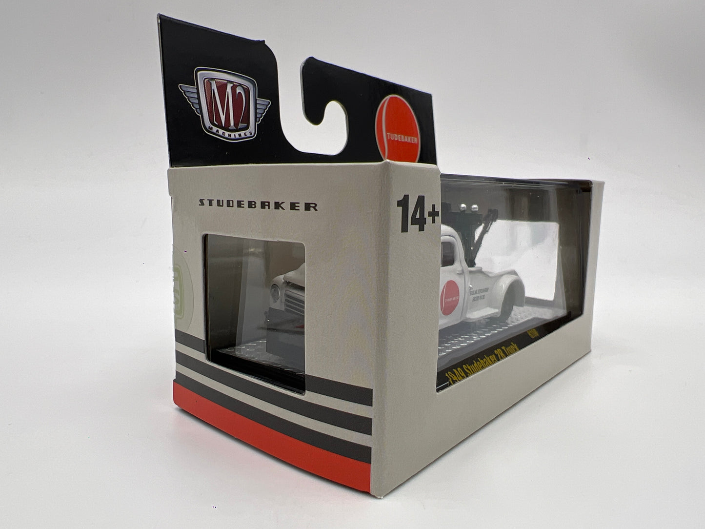 2025 M2 Machines Auto-Thentics 1949 Studebaker 2R Truck White R100