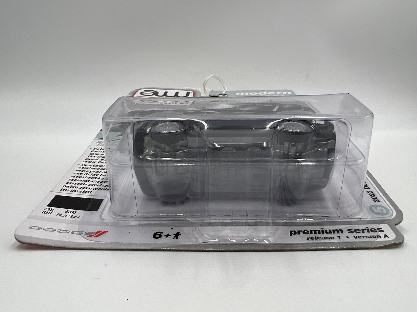 Auto World Modern Muscle #5 Release 1 Version A 2023 Dodge Challenger Hellcat Redeye Black Ghost Edition 182G