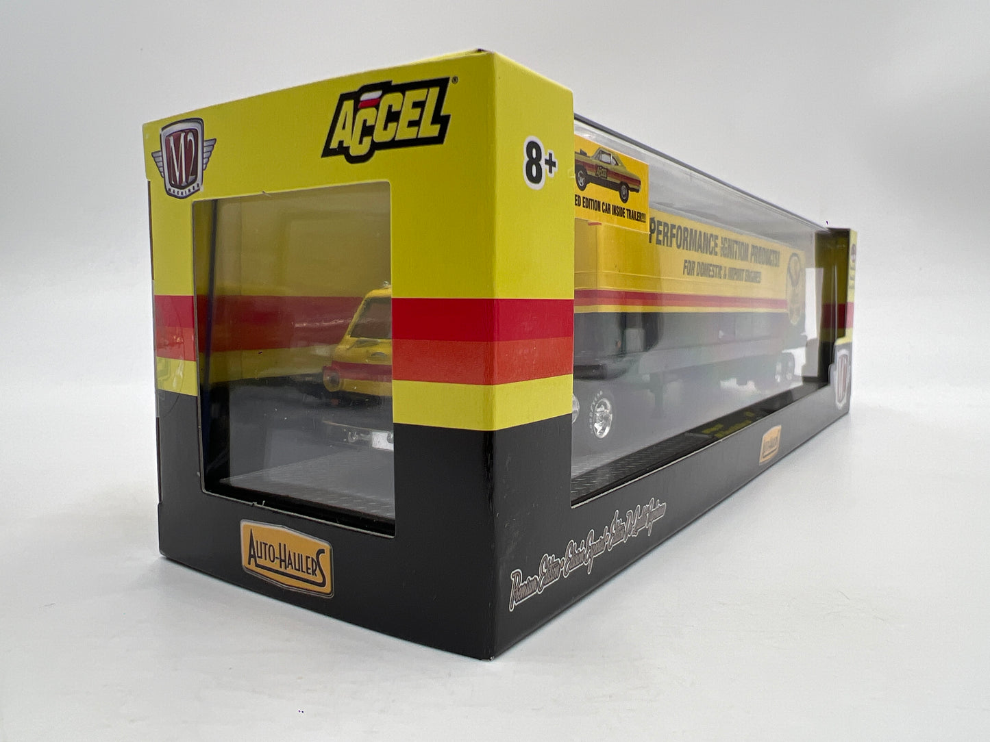 M2 Machines Auto Haulers Accel 1969 Dodge L600 & 1969 Plymouth Road Runner 440 R28