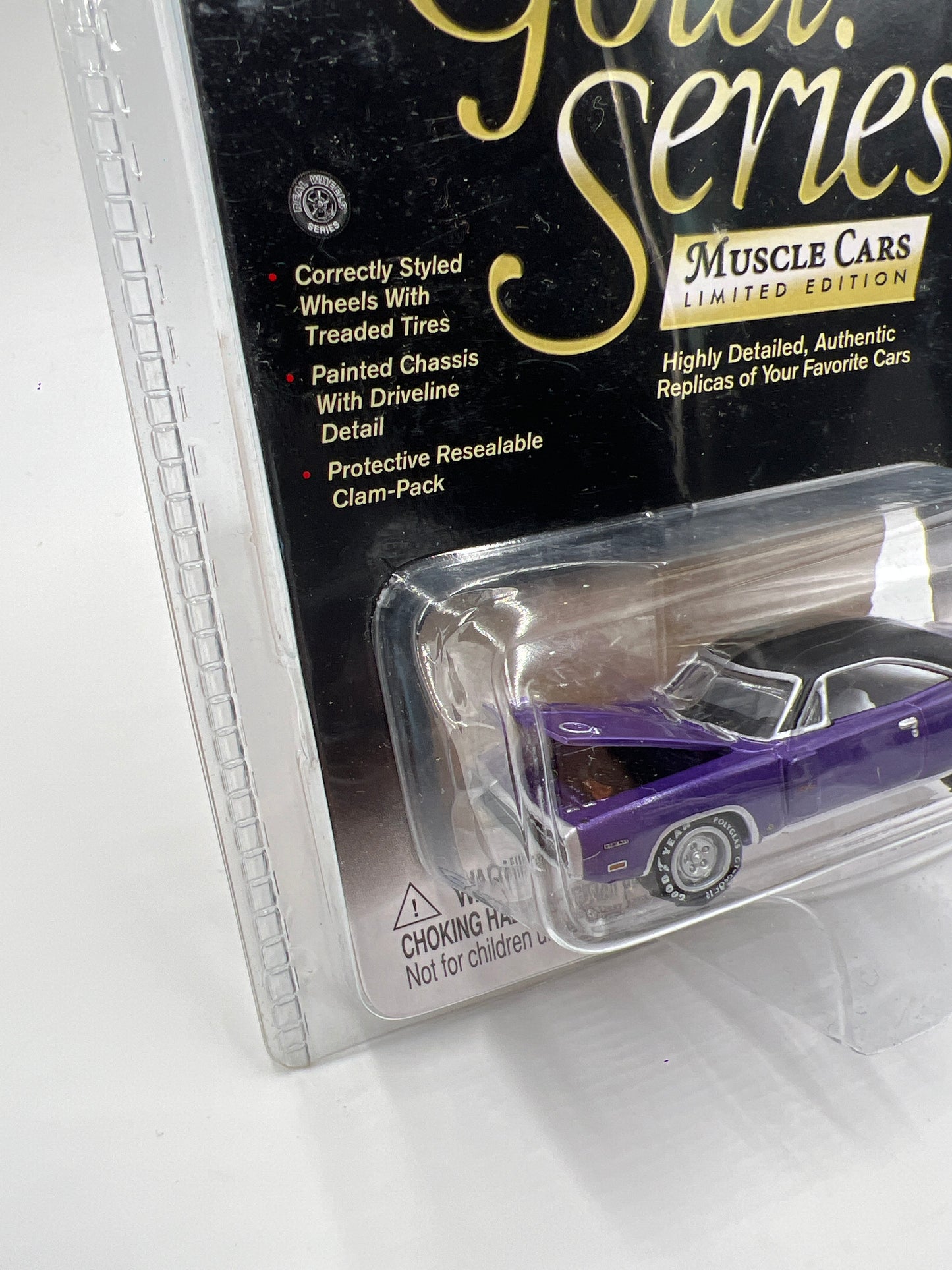 Johnny Lightning Gold Series Muscle Cars #7 1970 Dodge Charger R/T Purple 221A