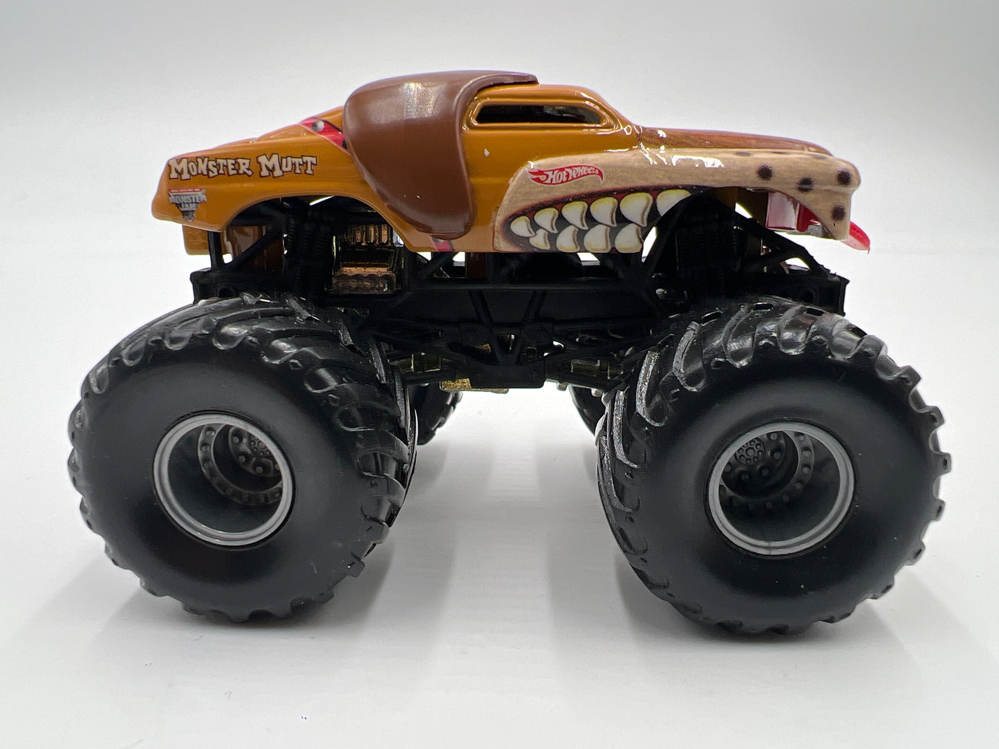 Hot Wheels 1:64 Monster Jam Small Wheel/Metal Base Monster Mutt Loose