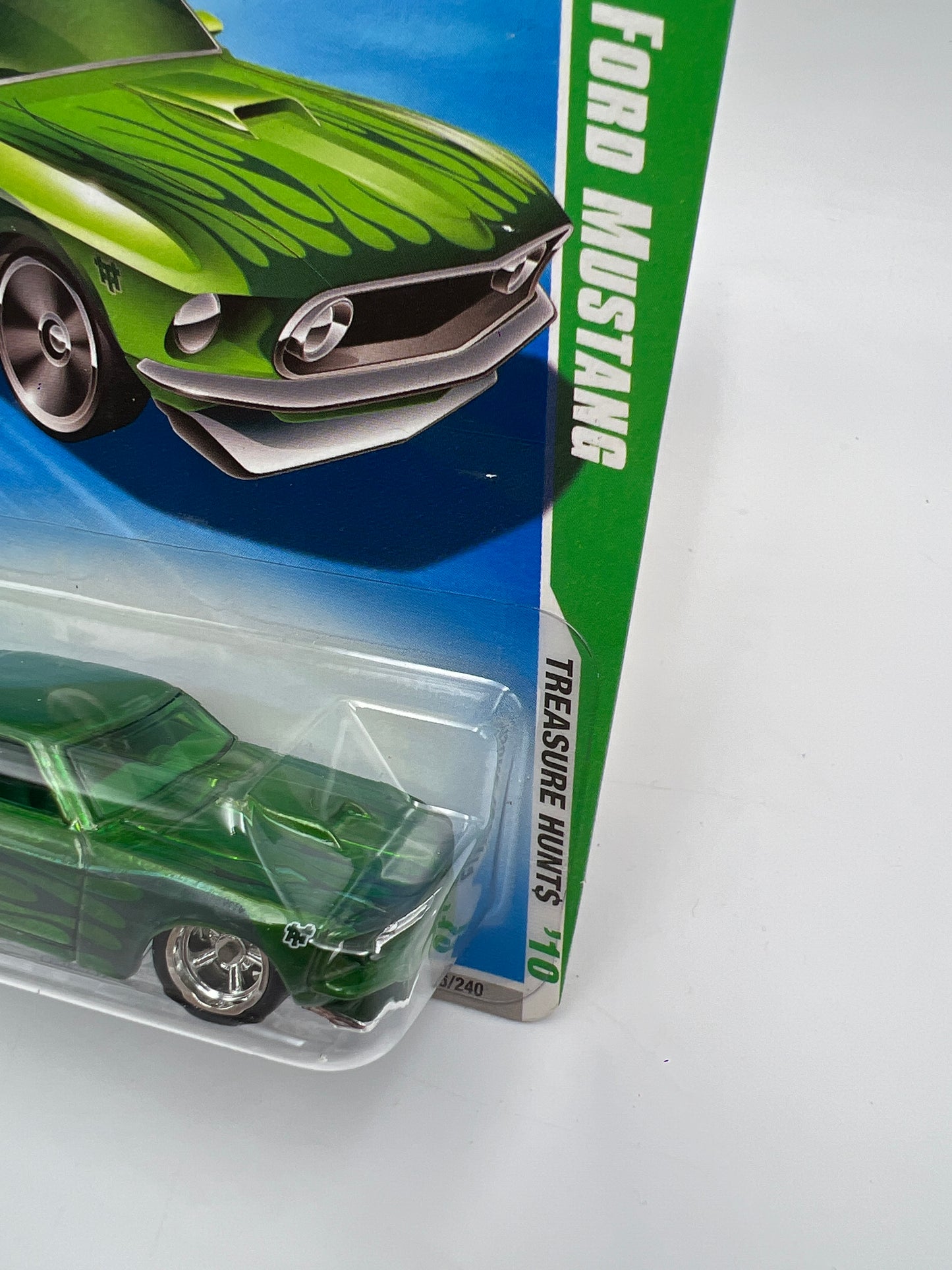 2010 Hot Wheels Super Treasure Hunt #56 69 Ford Mustang Green W/Protector