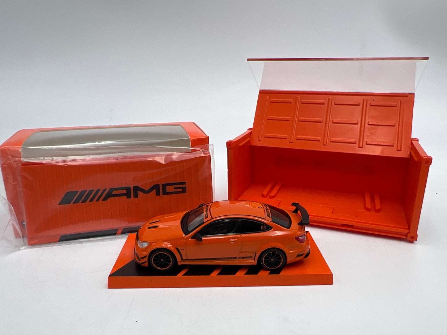Tarmac Works x Global 64 Mercedes-Benz C 63 AMG Coupe Black Series Orange
