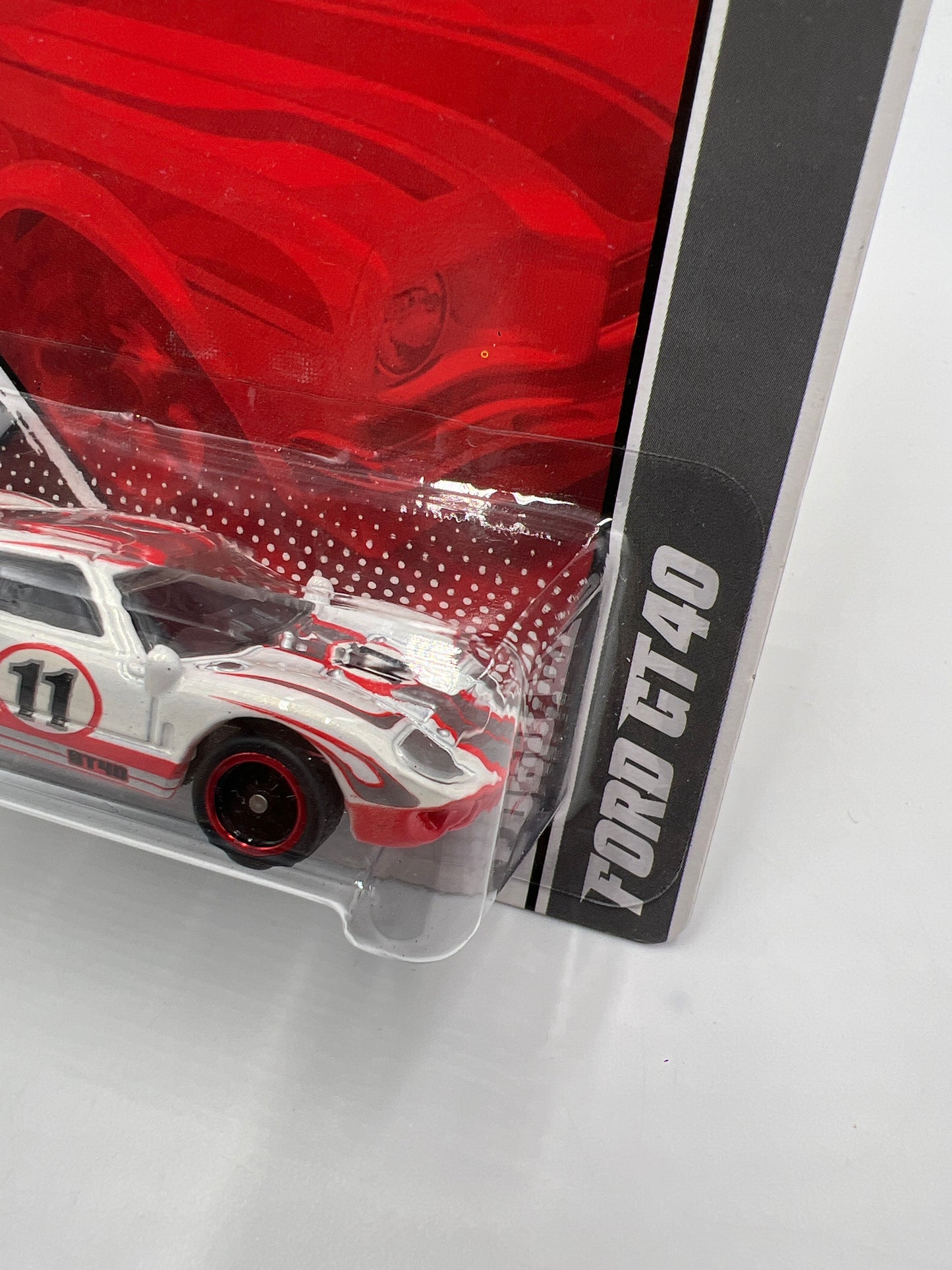 Hot Wheels Premium Garage Ford Series #11 Ford GT40 White