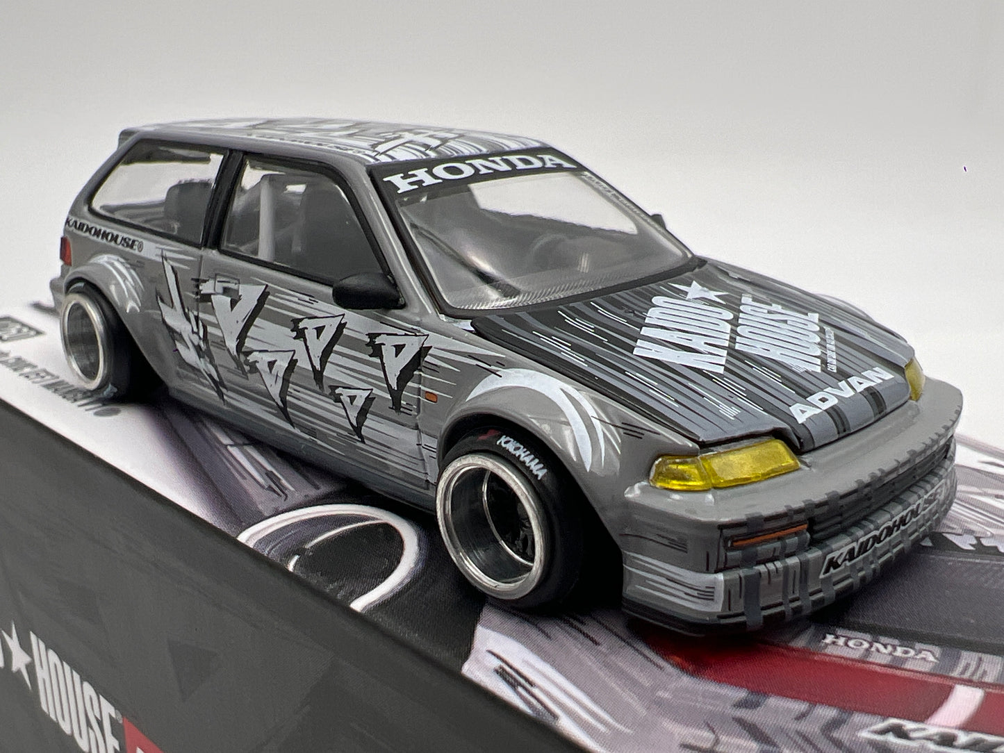 Mini GT Kaido House #260 Honda Civic EF Manga V1 Gray