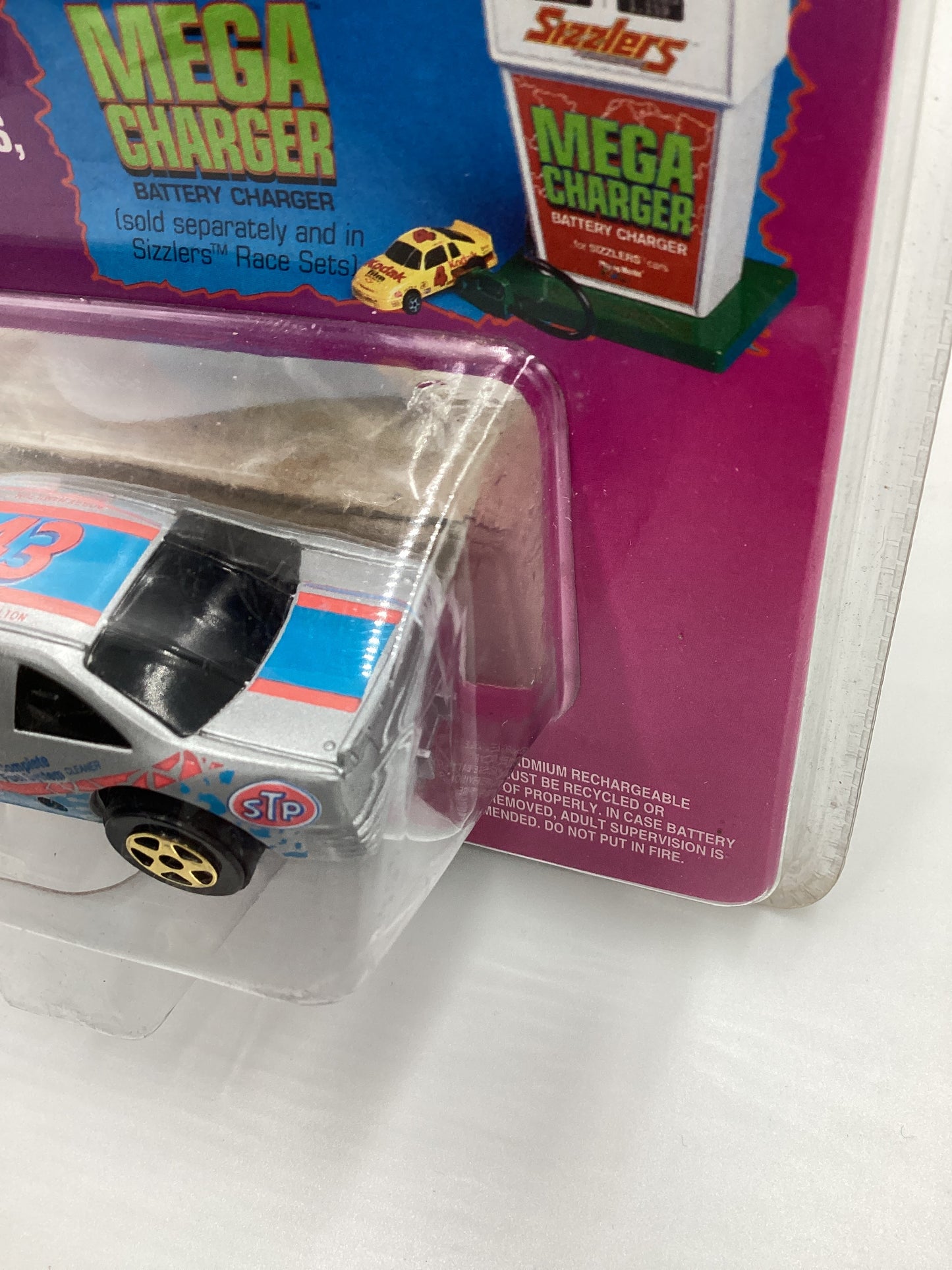 Playing Mantis Sizzlers Rechargeable Motorized Racers STP Bobby Hamilton Silver #43 (SR)