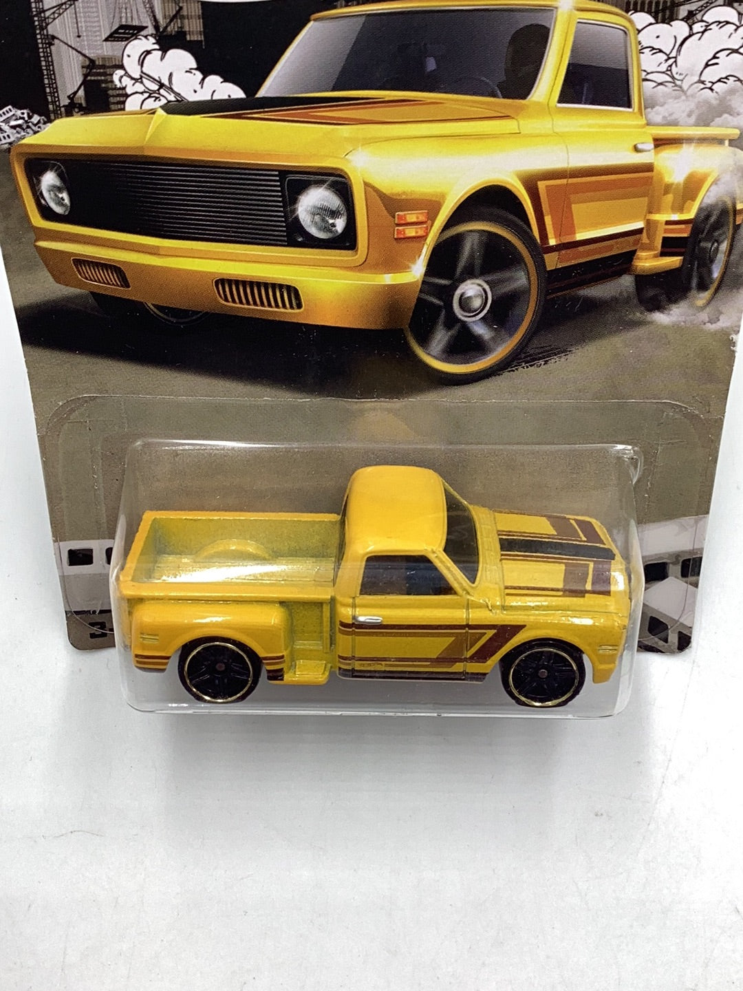 Hot wheels RAD series custom 69 Chevy pick up 2/8