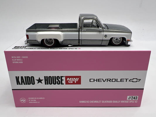 Mini GT x Kaido House #243 CHASE Chevrolet Silverado Dually Vintage Spec V2