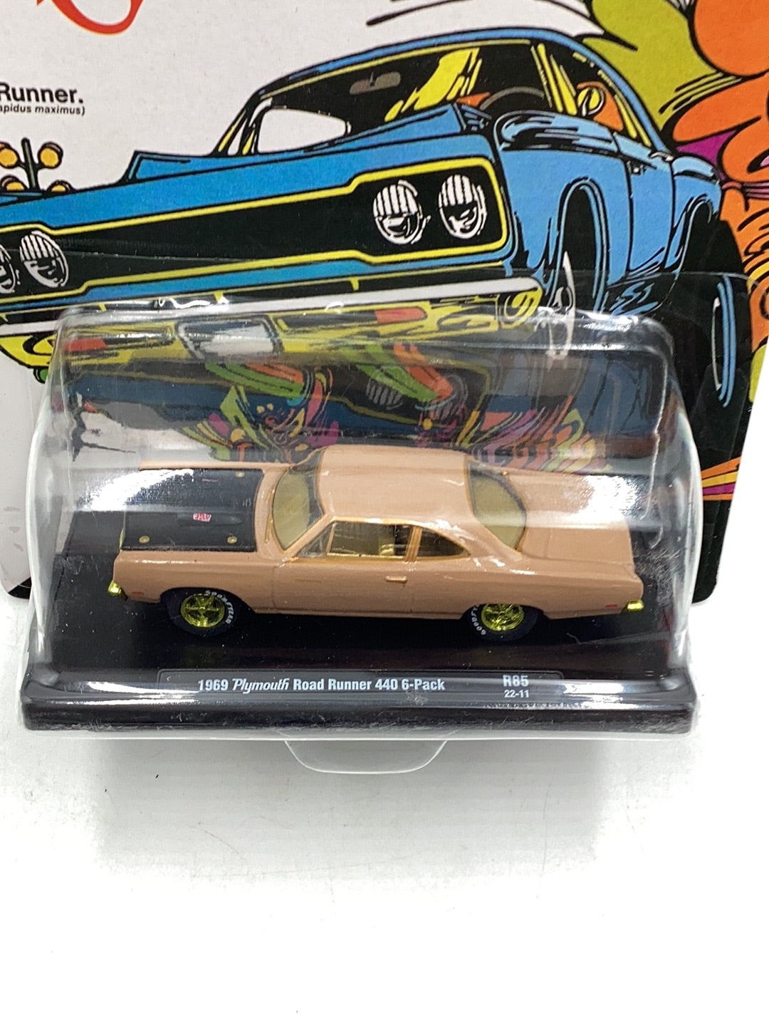 M2 Machines auto-drivers 1969 Plymouth Road Runner 440 6-pack R85 Chases