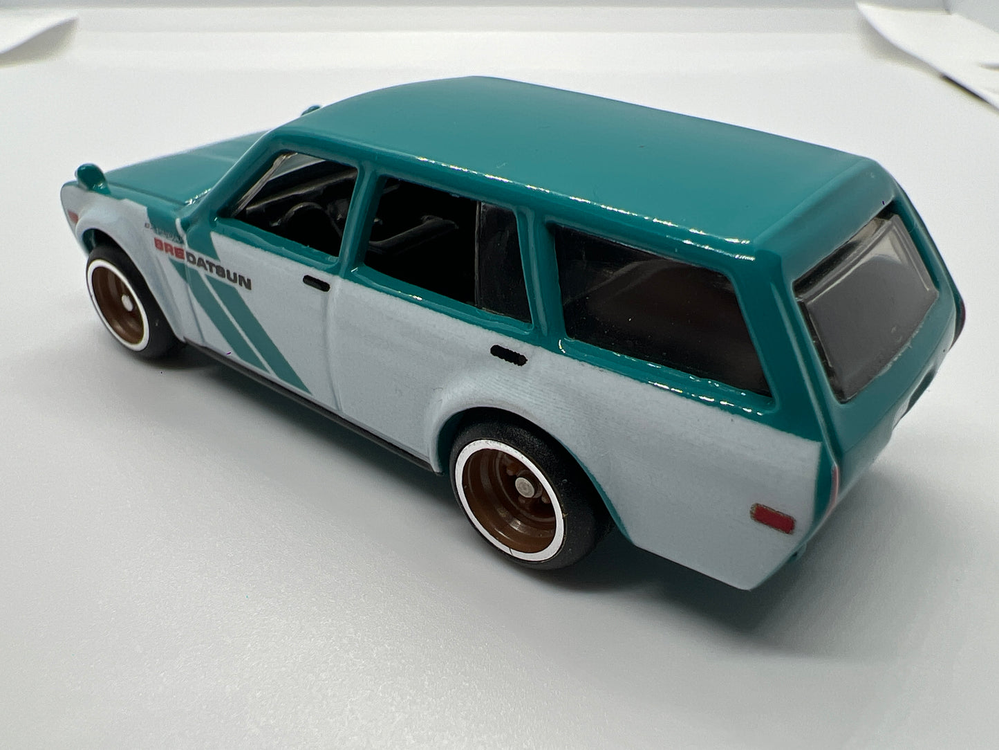 Hot Wheels 1/64 Premium Diorama Set 71 Datsun 510 Wagon BRE Loose
