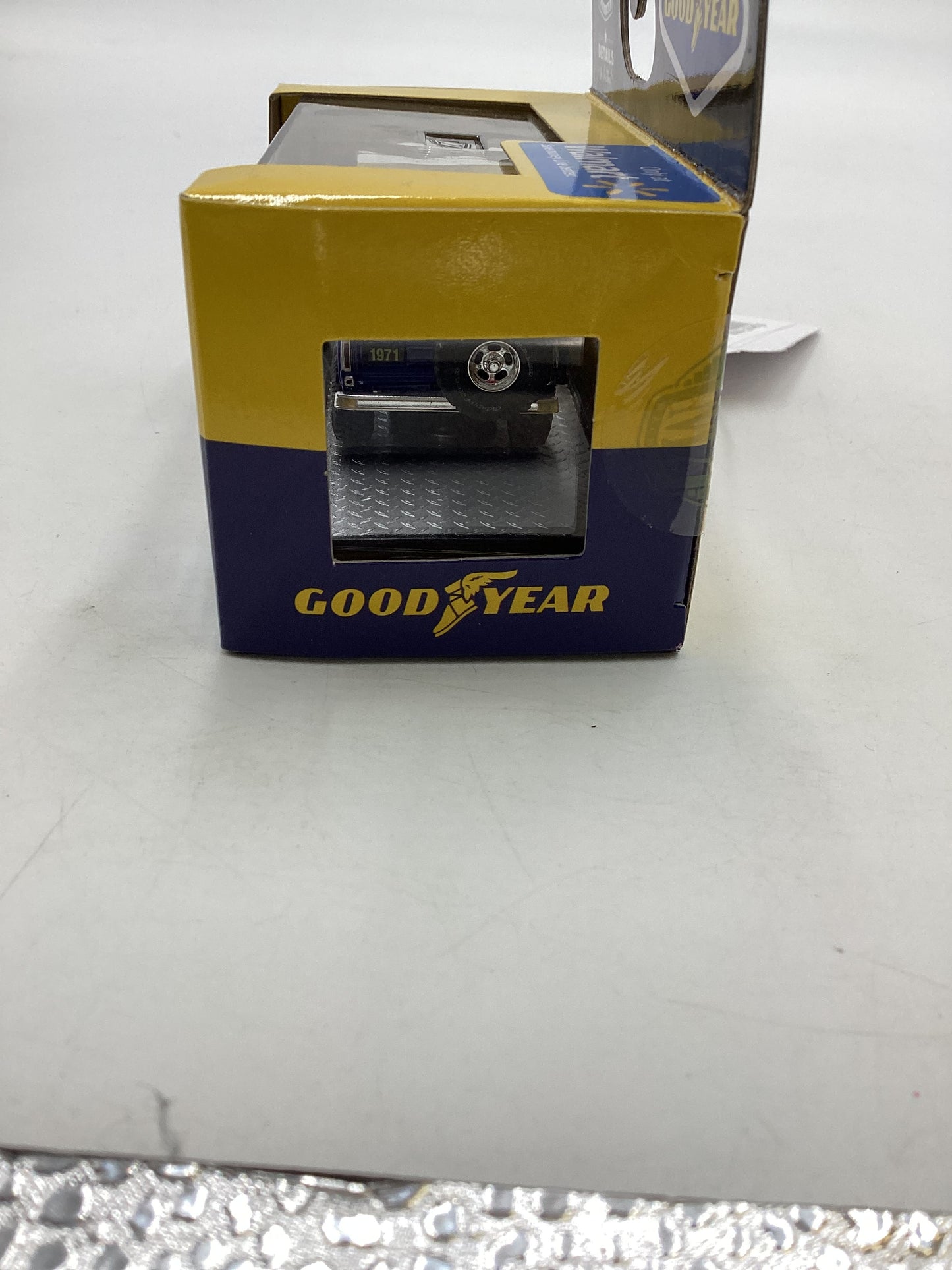 M2 Machines 1971 Ford Bronco Good Year Walmart Exclusive Blue/Yellow WMTS16