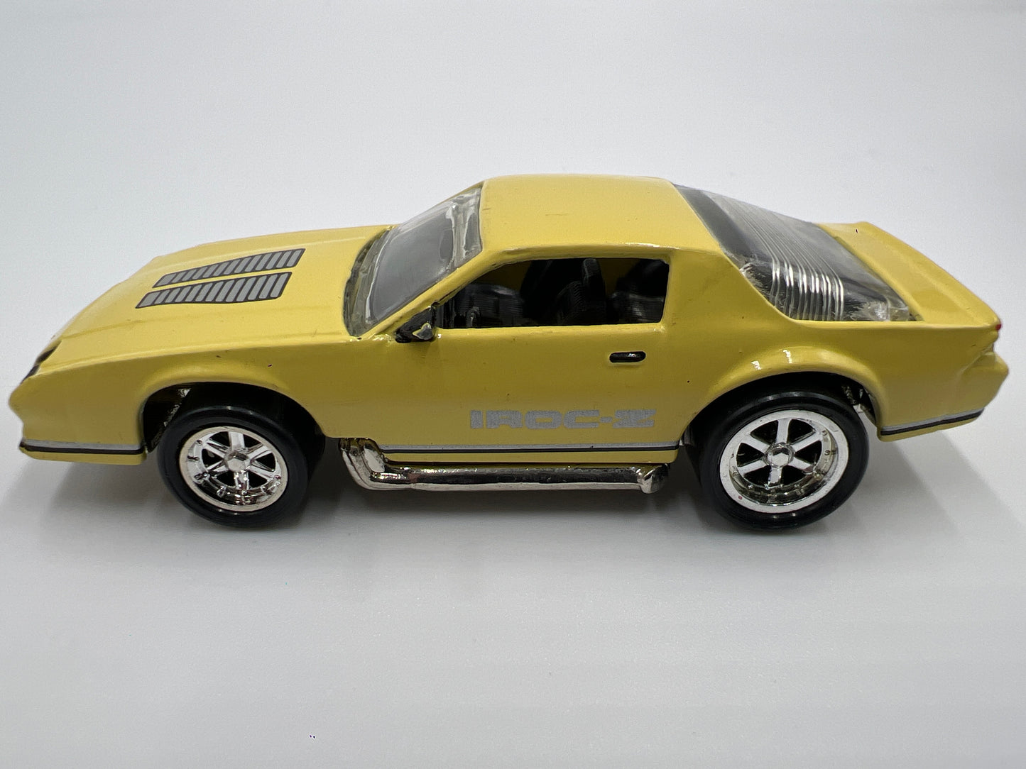 Hot Wheels 1/64 Blackwall 30th Anniversary Set Exclusive 86 Camaro IROC-Z Yellow Loose