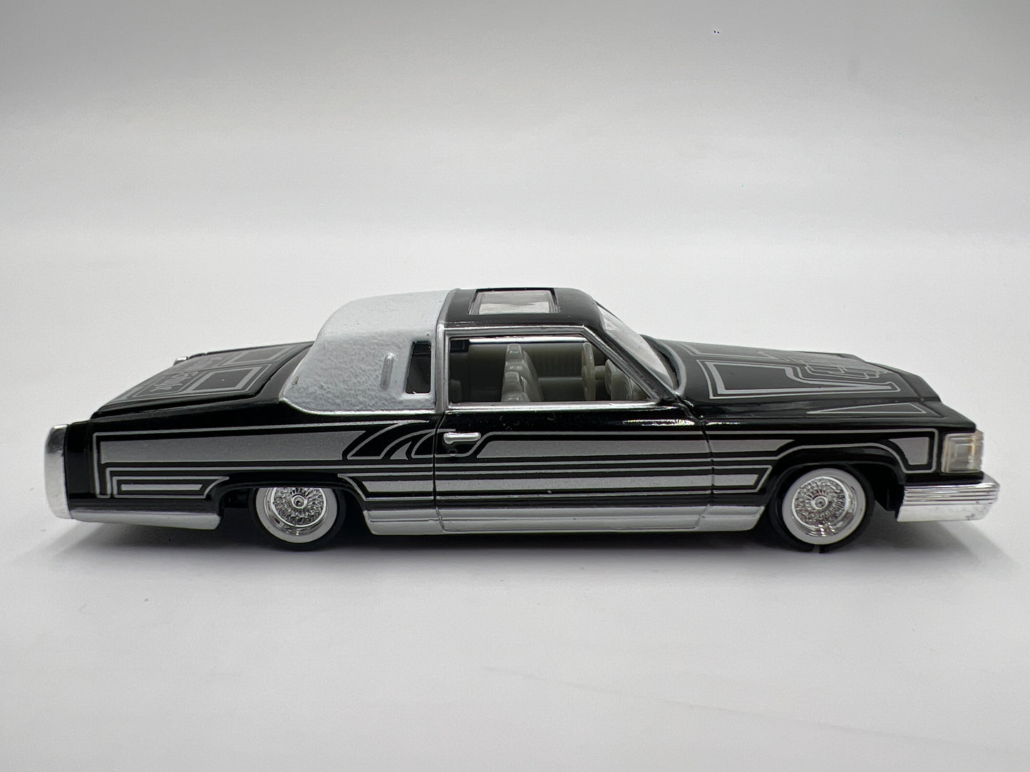 Revell 1/64 Lowrider Magazine #122 81 Cadillac Coupe DeVille Black/Silver Loose Working Suspension
