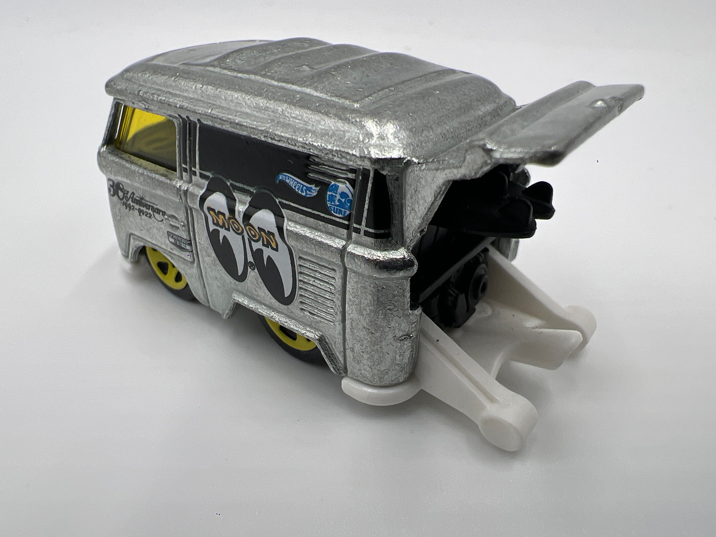 Hot Wheels 1/64 Zamac Kool Kombi Mooneyes Loose